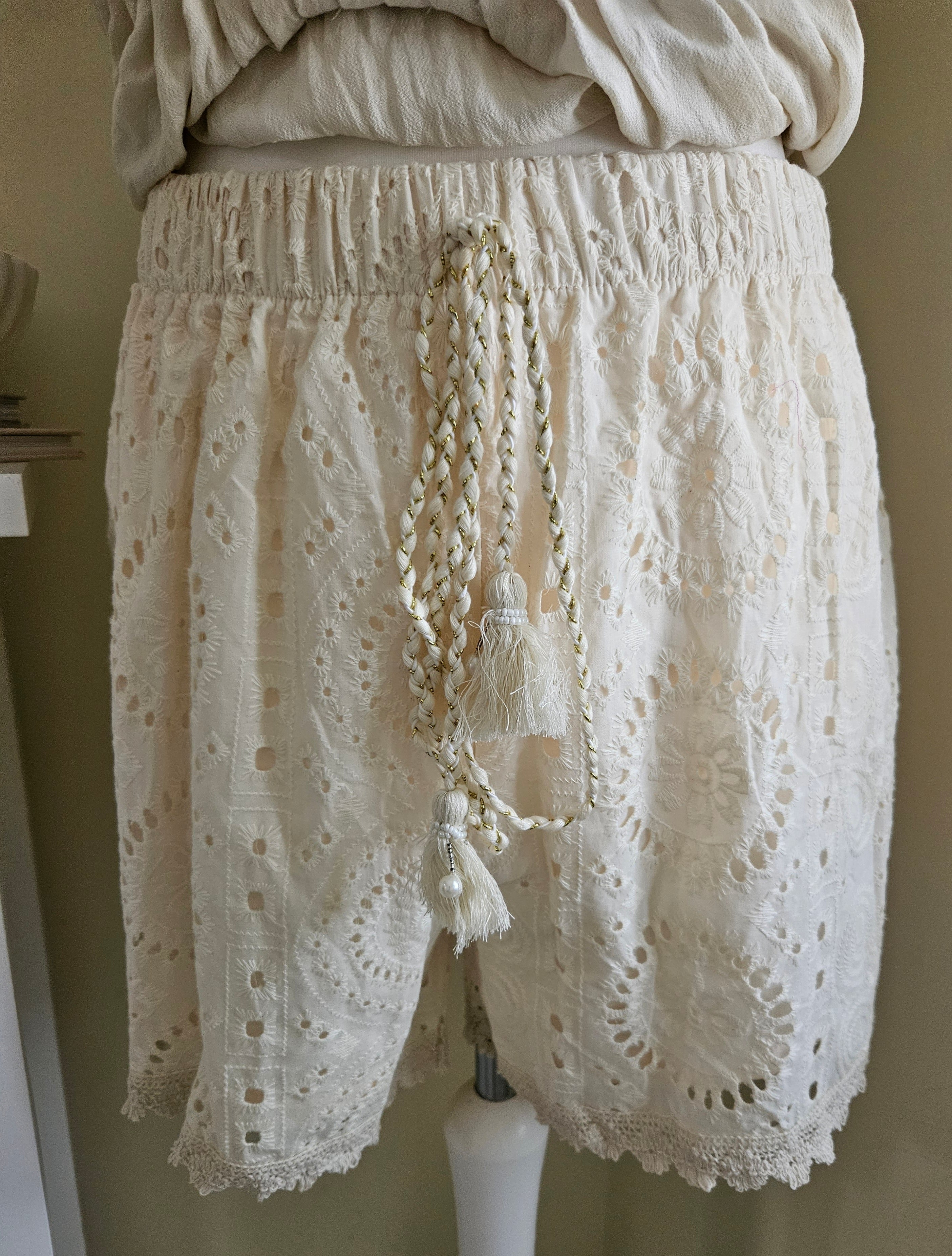 Avani cream broderie anglaise shorts