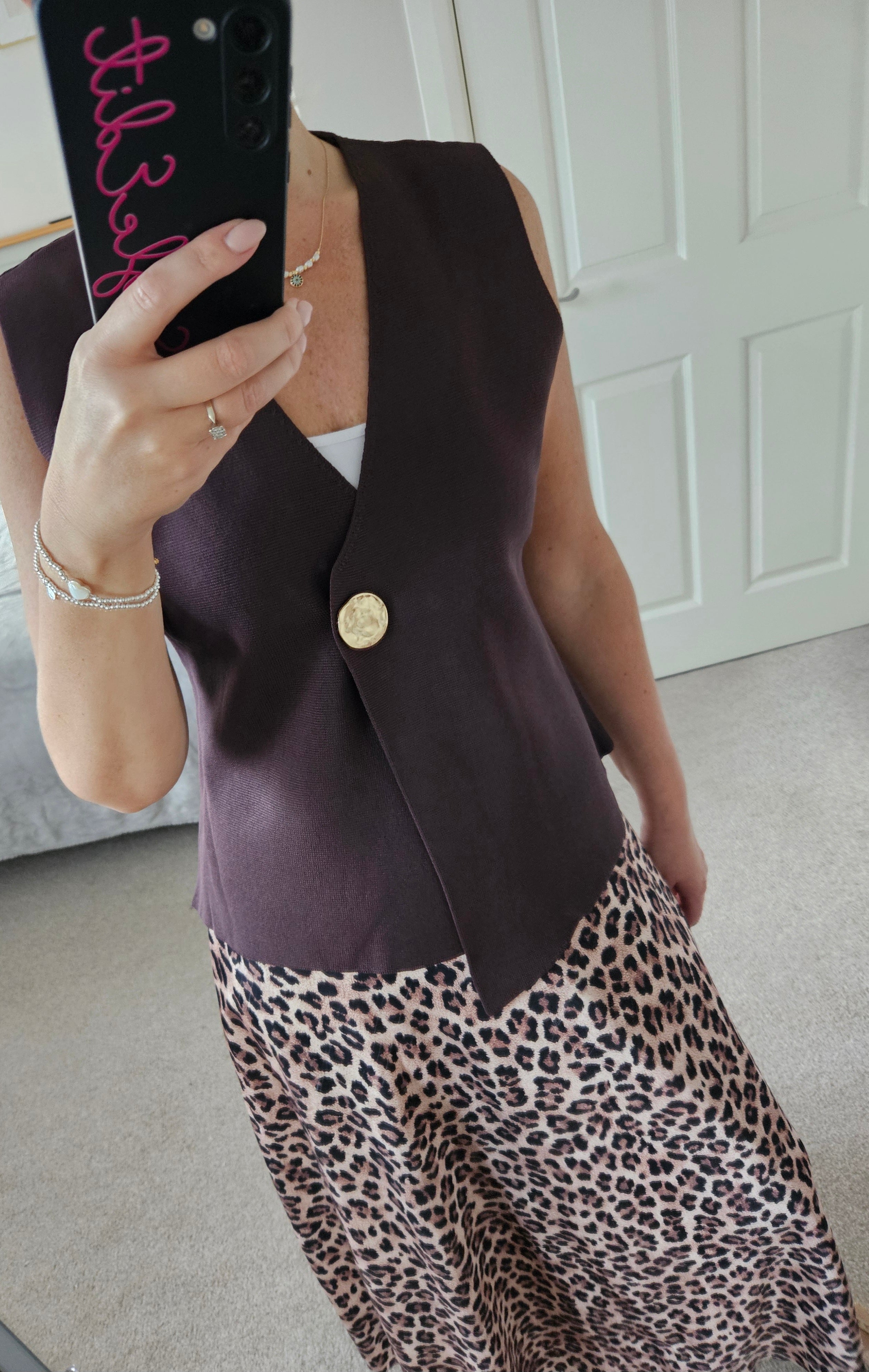 Clementine sleeveless knit with gold button - Chocolate brown
