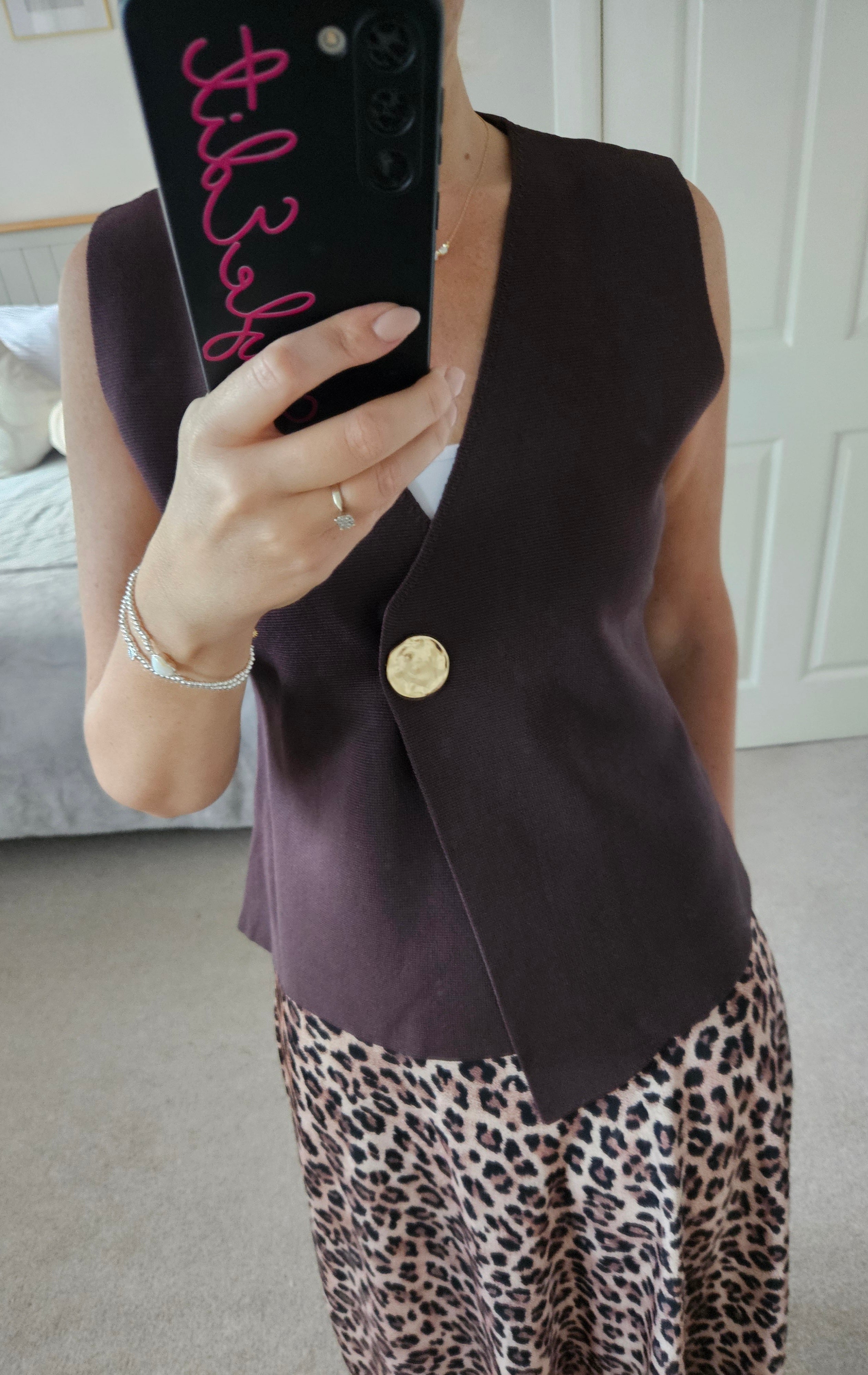 Clementine sleeveless knit with gold button - Chocolate brown